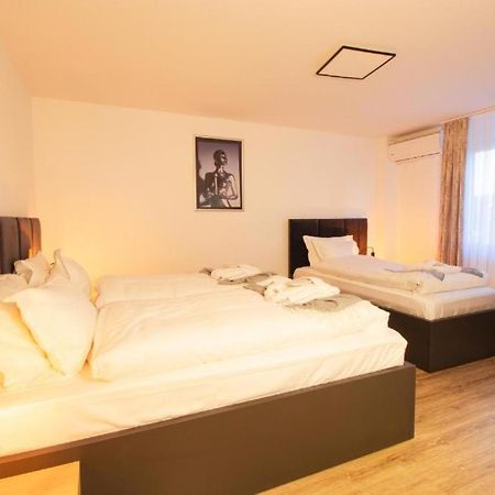 Hotel Dona Bergisch Gladbach Exterior foto